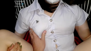 สาวนักศึกษาไทยโดนสาดน้ำแตกในร่องหี