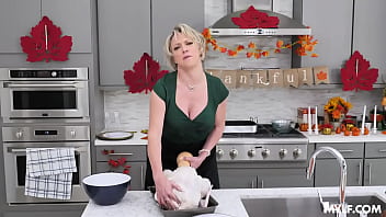 Yemekteki Azgın Milf