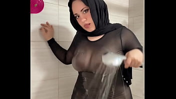 Türk Milf Duşta Ateşli Anlar