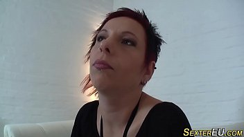 Alman Milf Sürtüğünün Oyuncak Kutusu